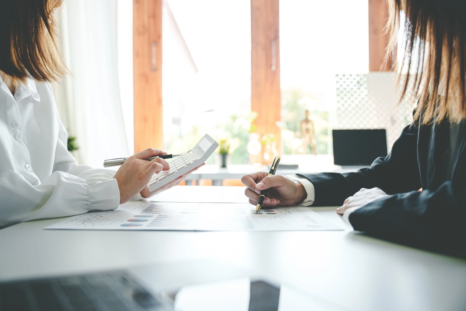 asesoría fiscal; explicando el plan de asesoría