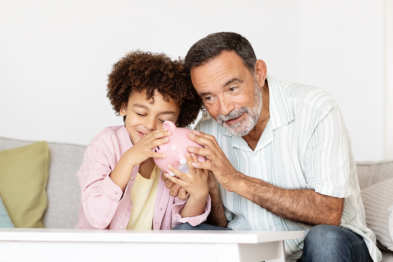 Consulta nuestra guía sobre cómo reducir gastos sin sacrificar tu calidad de vida